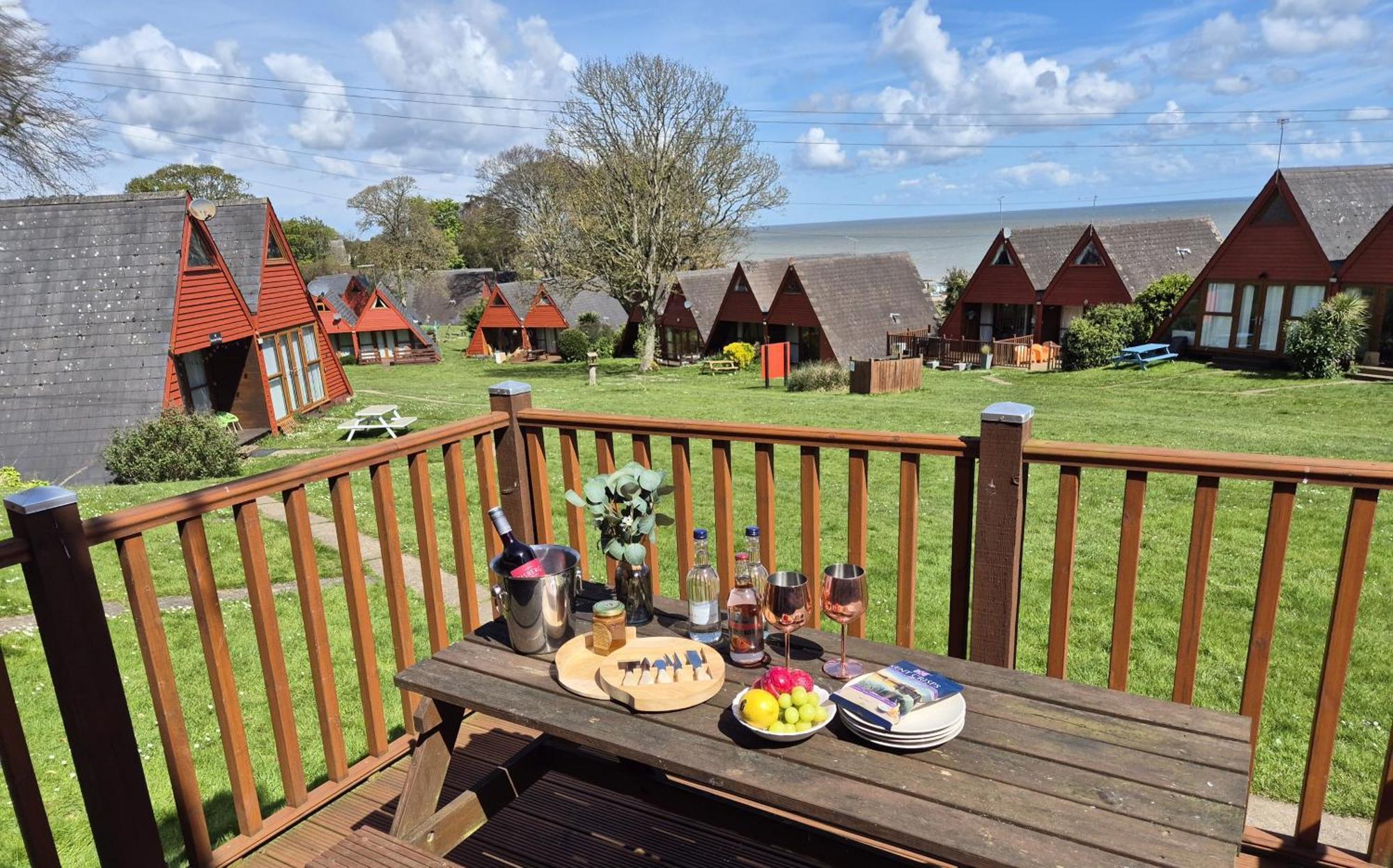 Wow! Amazing Sea Views At Coastal Chalet In Kingsdown Park With Pool No 40 Villa Exterior photo