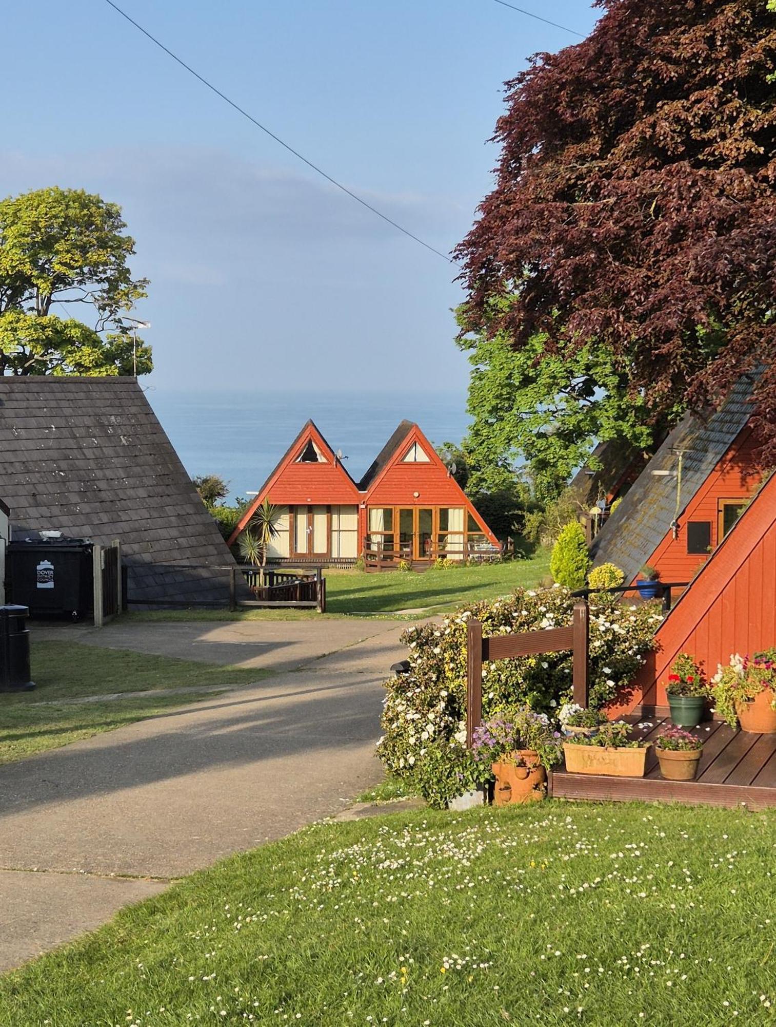Wow! Amazing Sea Views At Coastal Chalet In Kingsdown Park With Pool No 40 Villa Exterior photo